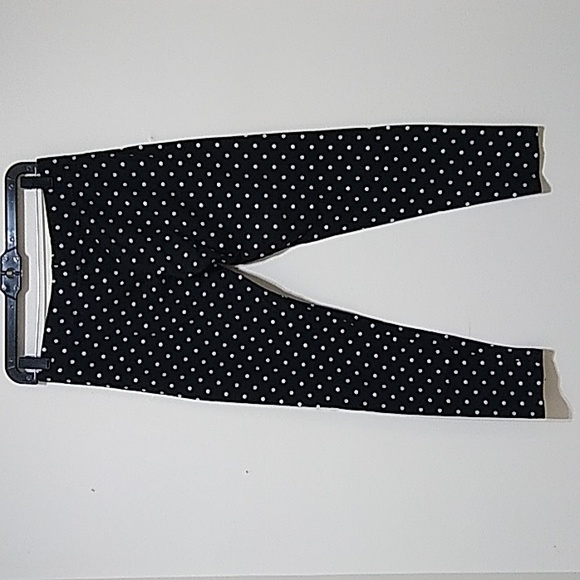 Maurices Women's Polka-dot Capri Leggings - Picture 2 of 5